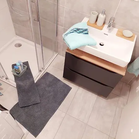 דירה Eni-time Mit Jakuzzi Und Sauna מריהצל
