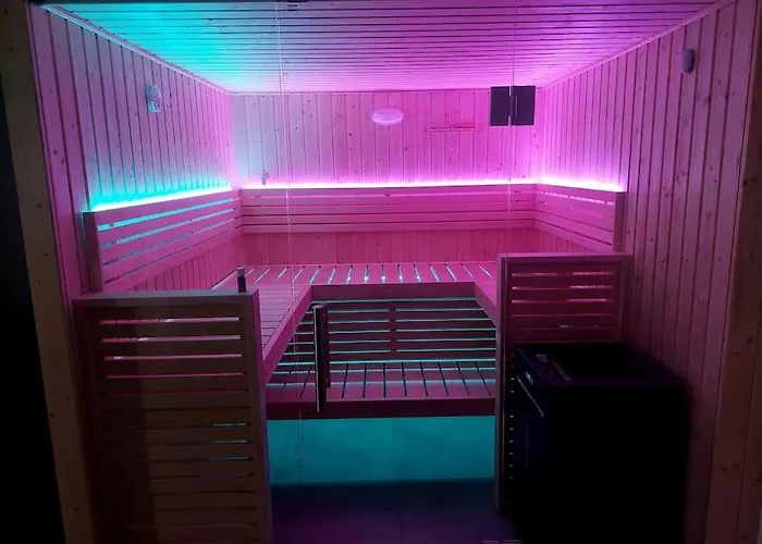 Eni-time Mit Jakuzzi Und Sauna 玛利亚采尔